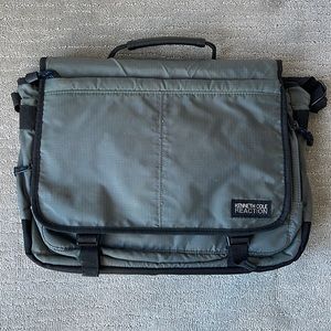 Kenneth Cole messenger / laptop bag - grey